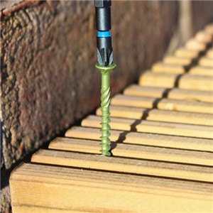 An economic but highly effective softwood decking screw. Plated to withstand up to 500 hours in a salt spray cabinet and designed to give a rapid installation and a secure fixing.