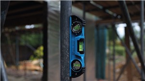 The OX Pro Heavy-Duty Torpedo Level is perfect for ensuring accurate level measurements in tight and compact spaces. Featuring 3 unique shock proof vials with lifetime warranty displaying ultra-accurate level measurements and tough rubber end caps to help absorb bumps and scrapes on the worksite. An intelligent V groove on the underside allows easy placement on curved surfaces while the rare earth magnets ensure ultimate hold. Accurate to &lt;0.0005&quot;/&quot; (0.5mm/m).