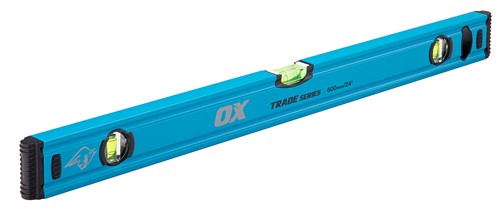 The OX Trade Level 600mm features 3 solid acrylic UV resistant vials with an accuracy of .5mm/m or .0005in/in. The level has an milled surface on base up to 600mm length and shock absorbing rubber end caps. The level is strong, lightweight and has an aluminium profile.