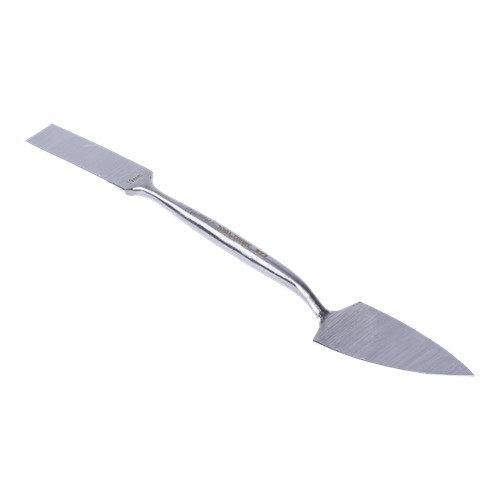 The OX Leaf and Square Plastering Trowel is small in design and structured to reach confined spaces. The Trowel is ideal for repairing plaster, filling coving mitres and ornamental plasterwork and is forged from high quality and heavy duty tempered carbon steel and is precision grounded.  The reduced size and light weight of the Hand Trowel makes it easy to use and its build quality ensures great value for money.