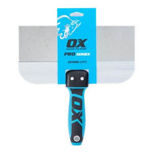 The blade of the OX PRO Series Taping Knife is forged from high-quality stainless steel that is flexible, corrosion and adhesive resistant and is fitted with OX Dura Grip soft handle for ultimate comfort. The handle end has a built-in hammer for stubborn nail pops.  The stainless steel blade of the OX PRO Taping Knife is attached to a strong aluminium backer plate. They are riveted together to extend the life of the putty filling knife.  The Taping Spatula Knife is a multi utility tool that can be used for filler, caulk, plaster, putty, scraping, paint and wallpaper removal, and more. The solid hammer end can be to set drywall nails.