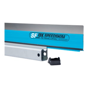 The blade of the Speed Skim Stainless Flex Finishing Rule is made using premium quality stainless steel, making it durable and reliable.  With its unique flexibility, the OX Speed Skim System outperforms all other conventional Featheredges and Darby&#39;s, allowing the plaster to achieve flatter and faster finishes.  The ergonomic handle of the Speed Skim Stainless Flex Finishing Rule offers a comfortable grip, thus reducing hand fatigue.