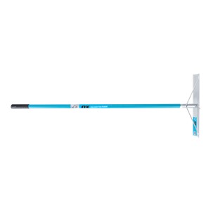 The OX Pro Aluminium Concrete Rake - with Hook is built to withstand harsh conditions.  The rake has been built with a brace to give it additional strength.  The rake has an 8mm diameter hook which is gives the user the ability to lift rebar.  The Pro aluminium concrete rake comes with a 1500mm long handle with a soft grip.