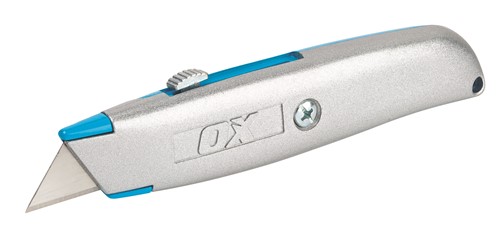 The OX trade heavy duty retractable utility knife  has been made in a tough metal construction enabling it to withstand harsh conditions.  The blade will accept most standard utility blades.  The blade has been designed with versatility encompassing a blade storage within the handle.  The knife comes with a retractable blade meaning the blade can be safely stored when not in use.