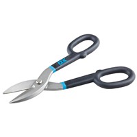 The OX's Pro Snips are made using premium quality material and are heavy duty, durable, robust and made to last and are designed using stainless steel serrated edge blades for increased cutting capacity, that delivers clean, neat and professional cuts every time.  OX Pro Snips are ideal for all industrial applications such as wire netting, light gauge aluminum, carpet, leather, kevlar and many other items.  The easy to grip and ergonomically designed silicone handles offer a comfortable and non-slip grip.