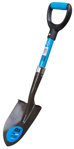 Besides digging and scooping the garden, the Ox Pro Mini Shovel is also ideal for transplanting, trenching, moving compost or mulch, amongst other applications.  The OX Digging Shovel is designed with a compact round point mouth, making it ideal to use in confined spaces.  The OX Hand Garden Shovel&#39;s blade is made using premium quality steel, which is lightweight, and the shaft is reinforced with fiberglass, to ensure durability and stability.  OX Multi-Utility Shovel has a comfortable soft grip handle which reduces hand fatigue and digs efficiently as well.