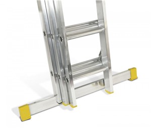 The Lyte professional ladder has been tested and certified as complying to EN131-2 professional standard.  The ladder is manufactured with D shape rung for comfort.  The easy to install stabiliser bar reduces the risk of sideways slips and provides a larger and safer footprint when in use.  This ladder has a Max capacity load of 150kg.  The product has been designed for professional users in Factories, Warehouses and Construction.