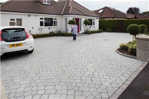 If a classic, high-quality new driveway is what your home is calling out for, look no further than Drivesett&#174; Tegula Original block paving. This range of robust concrete paving stones is one of the UKs most popular driveway choices and renowned for its lasting performance.

Contemporary sizing blended with a subtly distressed finish means it is not just about the substance, it delivers on style too. With a choice of three block sizes and six popular colour blends, this traditional paving option is perfect for creating your dream driveway, no matter how ambitious your design. Drivesett Tegula block paving is the definitive choice. It’s one our most popular products – and it’s clear to see why.

All driveways will require some form of edge restraint for long-lasting structural stability, so we’ve created a range of kerbs to perfectly complement the classic look of Drivesett&#174; Tegula block paving.