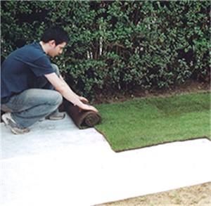 Stratacheck is a highly specified needle punched thermally bonded membrane with CE certification and conforming with SUDS regulations.
Designed to reduce the depth of the sub-base required saving construction costs and prevents expensive aggregates from being lost into the sub soil.
Stratacheck can also be used directly under turf preventing the majority of weeds from coming up through the lawn which is usually the case with imported topsoil.