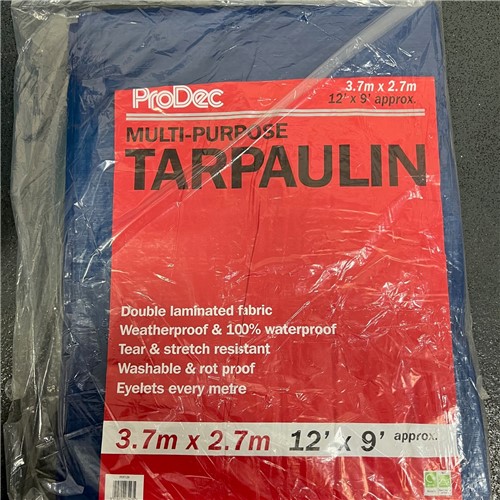 Double laminated tear &amp; stretch resistant tarpaulin
Weatherproof, waterproof &amp; rot proof - ideal uses include building protection, vehicle &amp; boat cover or as a groundsheet
Eyelets every metre
12&#39; x 9&#39; small job size