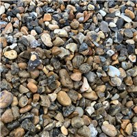 Bulk bag 20mm shingle is used as a decorative aggregate and can also be used for a shingled driveway. The size of the shingle is between 10-20mm.