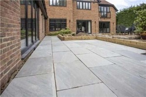 Kandla Grey Sandstone Paving is expected to last even in harsh weather and is best suited to the British climate. The riven surface texture will help retain grip underfoot and is also frost-resistant, helping keep your paving looking good as new throughout the year. Each slab is calibrated to 22mm thickness, created naturally when the stone is split along its layers, offering a natural finish.