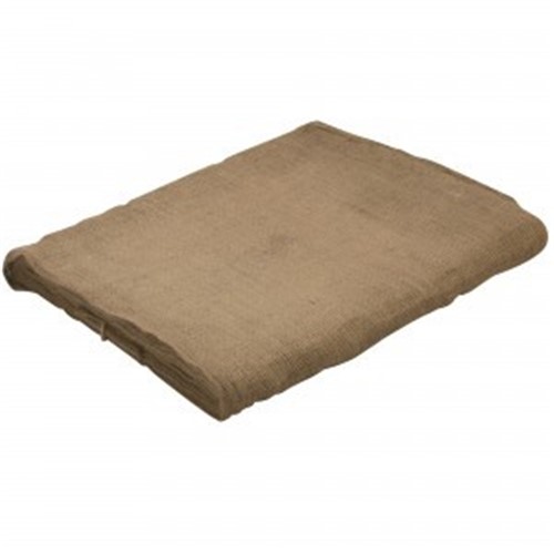 Hessian Roll 1.2mtr x 45mtr (approx) acts as a protection barrier from freezing temperature to newly laid brickwork or patios.